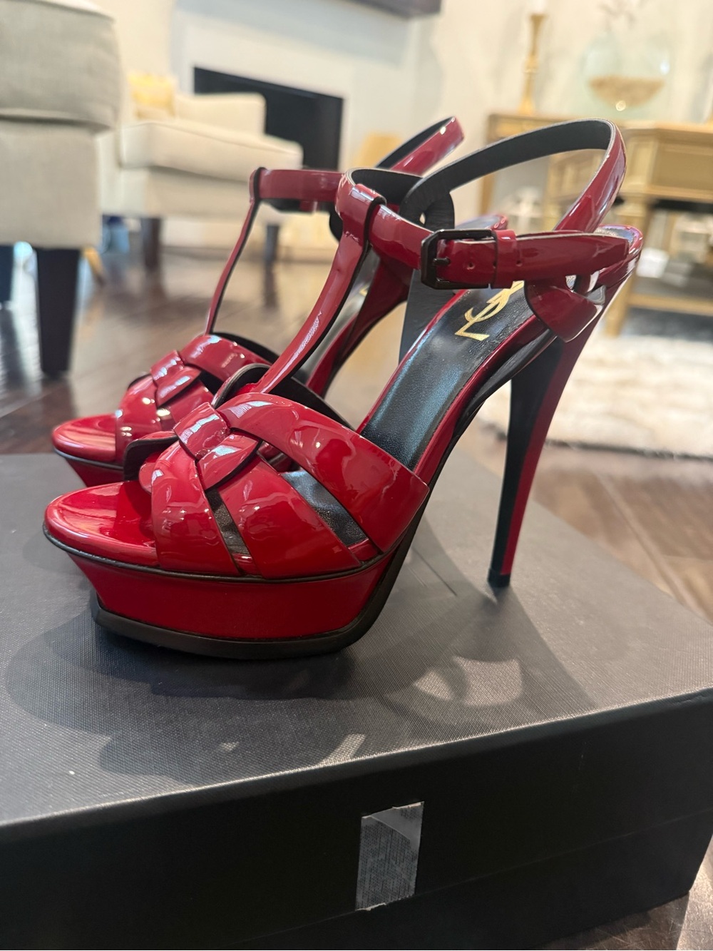 Saint Laurent Tribute Red Patent Leather T-Strap Heeled Sandals - Picture 3 of 8